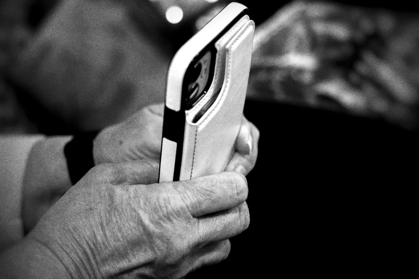 Hands holding a phone